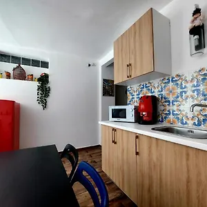 https://domus-carbonari.hotels-amalfi.com